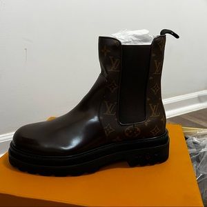 Louis Vuitton shoes. Never worn. New.